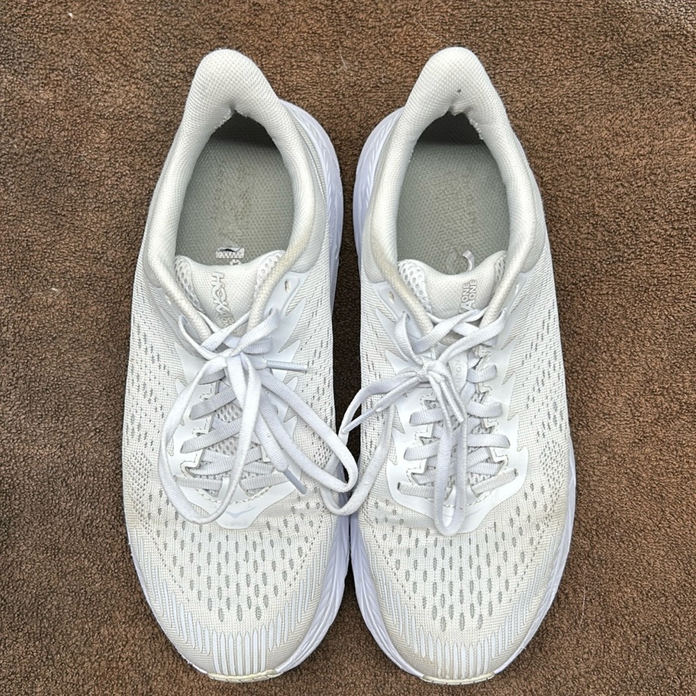 Hoka one clifton 9.5
